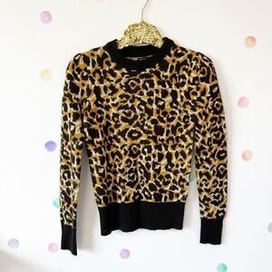 Balloon shoulder leopard sweater 